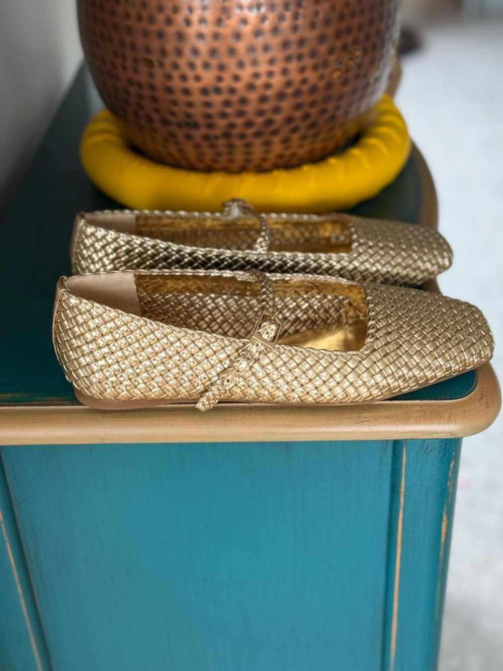 Vince Camuto Metallic Gold Woven Mary Jane Flats - new without box (6.5/37) - Picture 10 of 11
